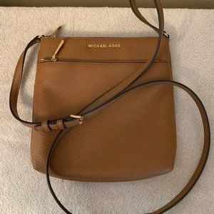 MICHAEL Michael Kors Riley Small Flat Crossbody